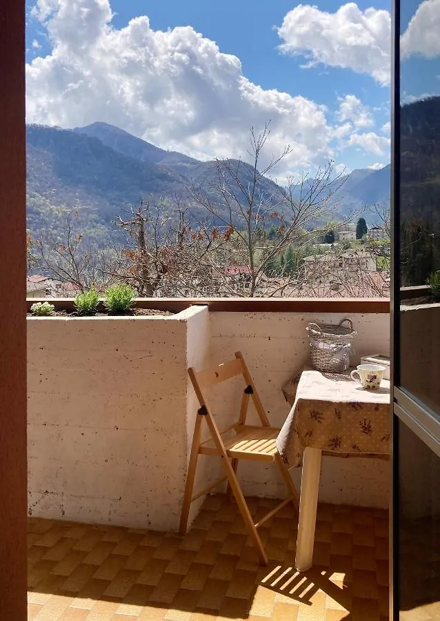 Mountain View Charming Apartment Moggio  Italy